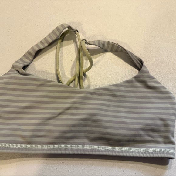 Lululemon Sports Bra Womens 8 Blue M Energy Stripes Gym Athletic Yoga Crossback - Picture 1 of 4